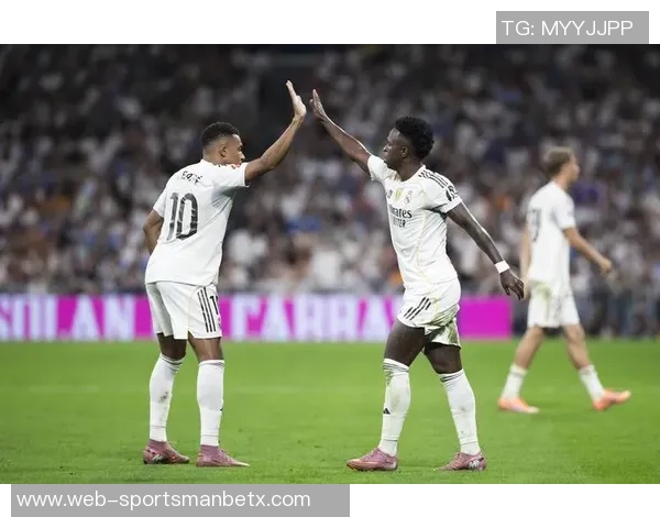 五大联赛四位球员双双突破进球与助攻大关引发热议